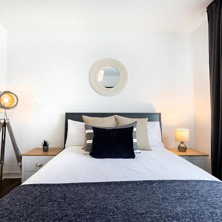 1-Bedroom Apartment With A Private Garden, Beach 5-Min Walk Weymouth Quarto foto